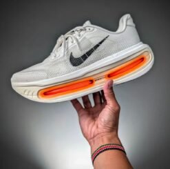 Vomero Premiume White orange